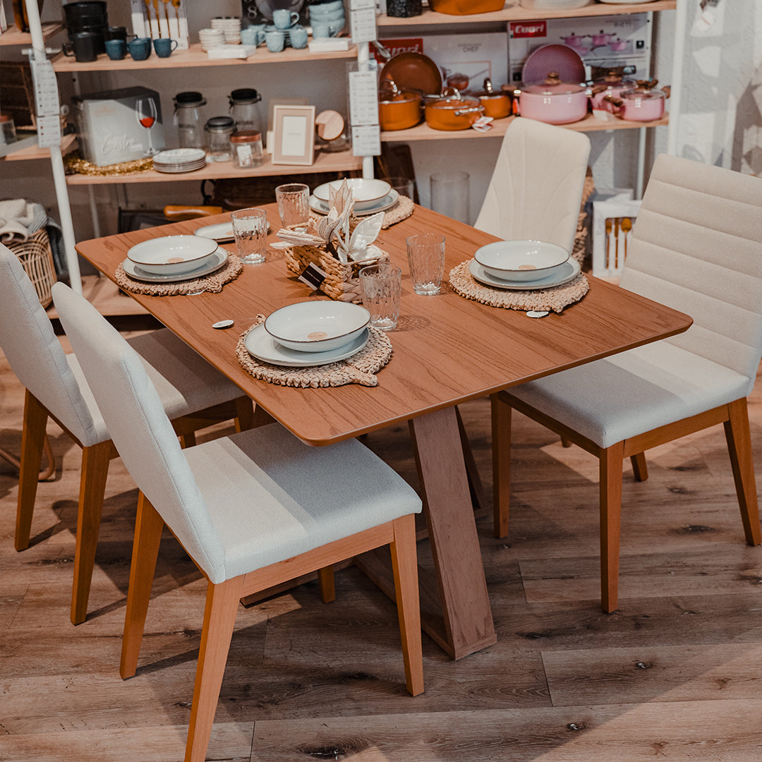 Mesa de Comedor Aura 1.35 - Marrón