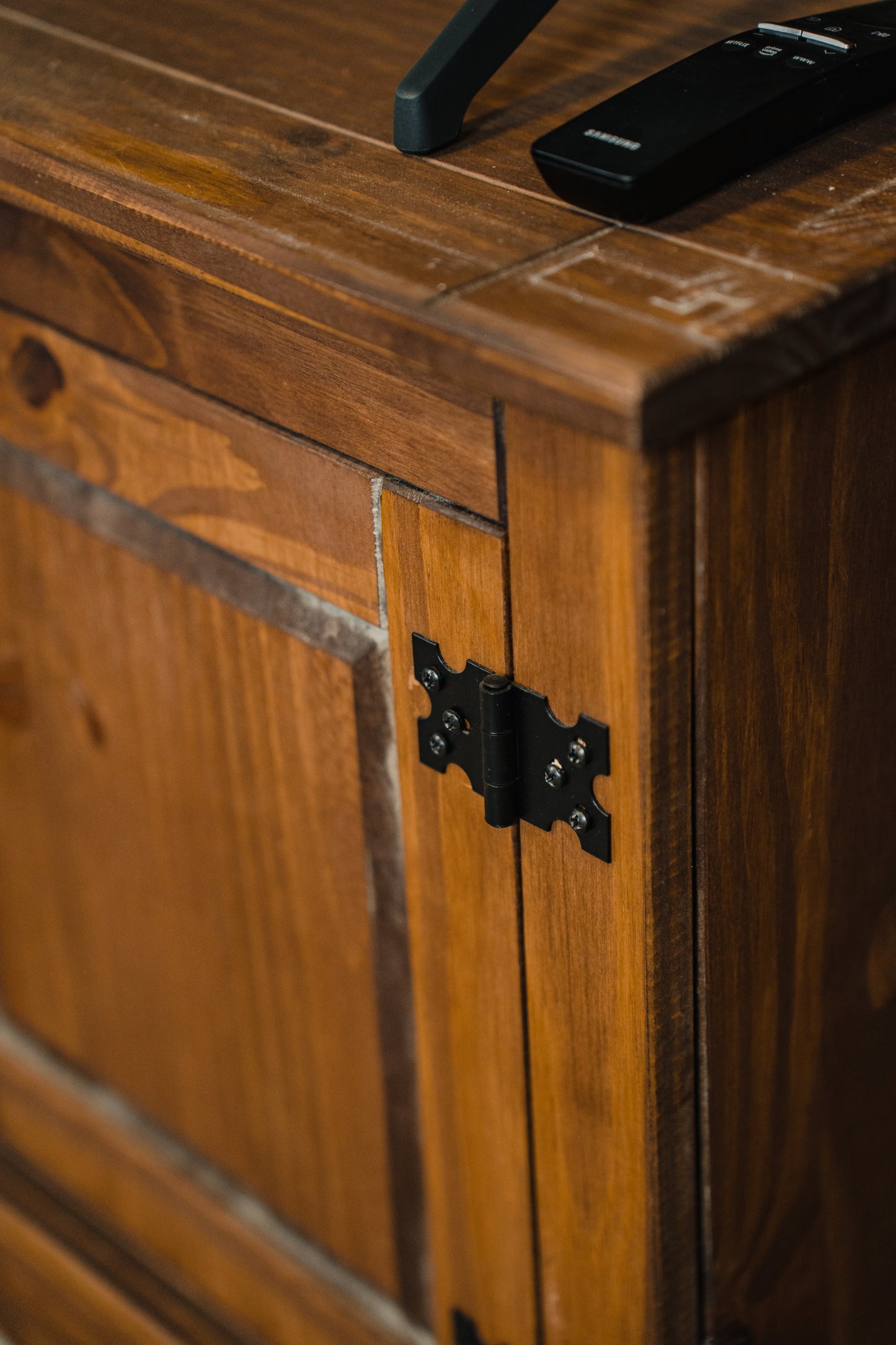 Rack 2 puertas 1 Estante - 120cm - Línea Monterrey - Nogal