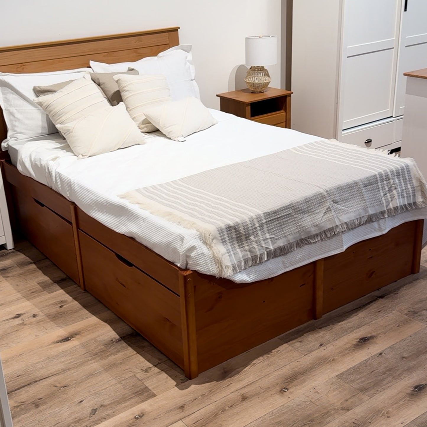 Cama Madera Maciza Con Cajones - Queen - Línea beauty - Amendoa