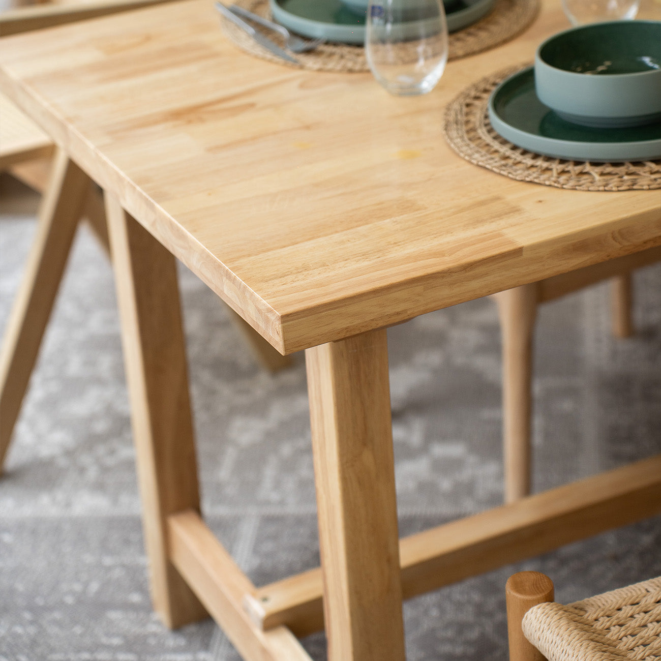 Mesa de comedor Madera Maciza Toronto 140 cm - Línea Serena