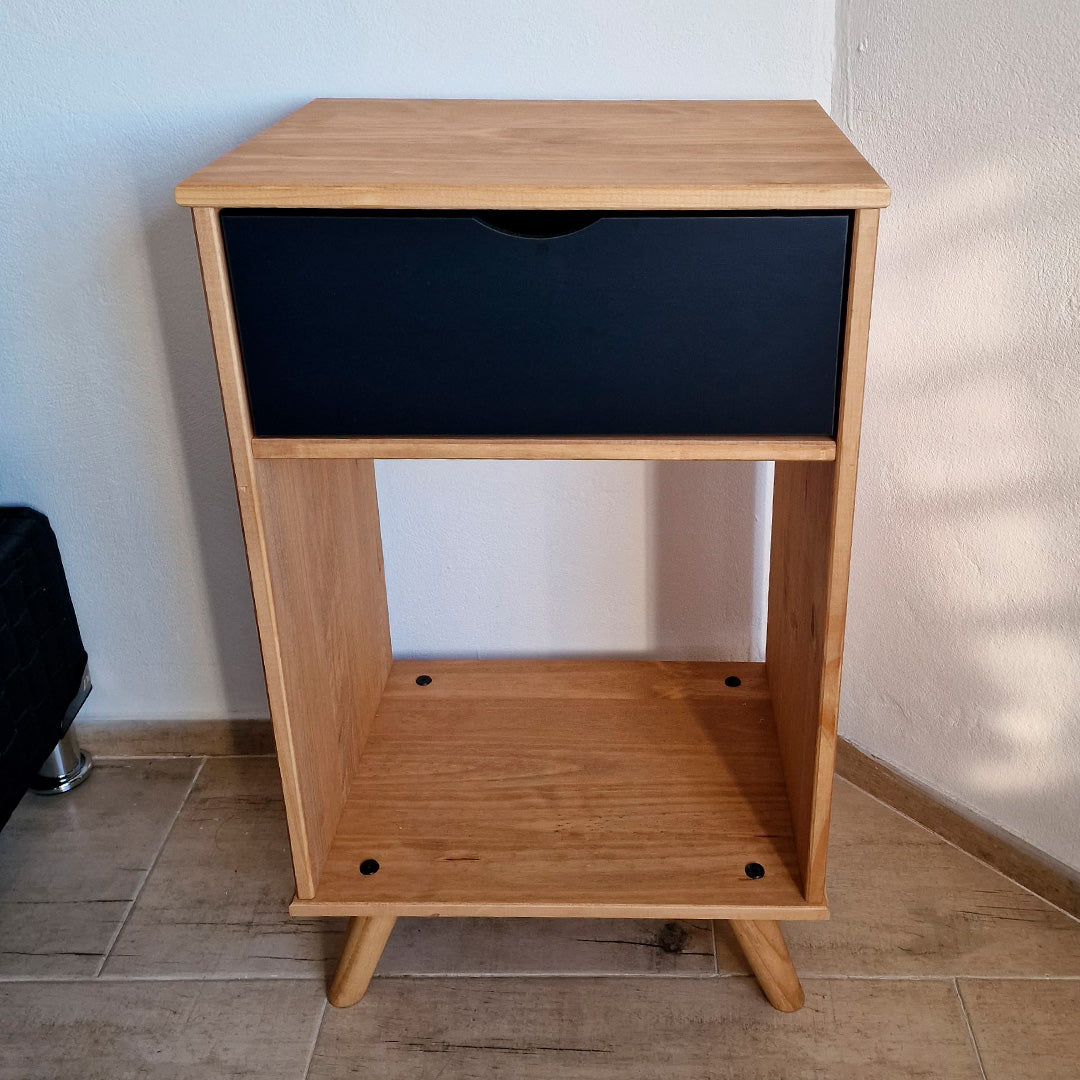 Mesa De Luz 1 Cajón Madera Maciza - Línea Berlín